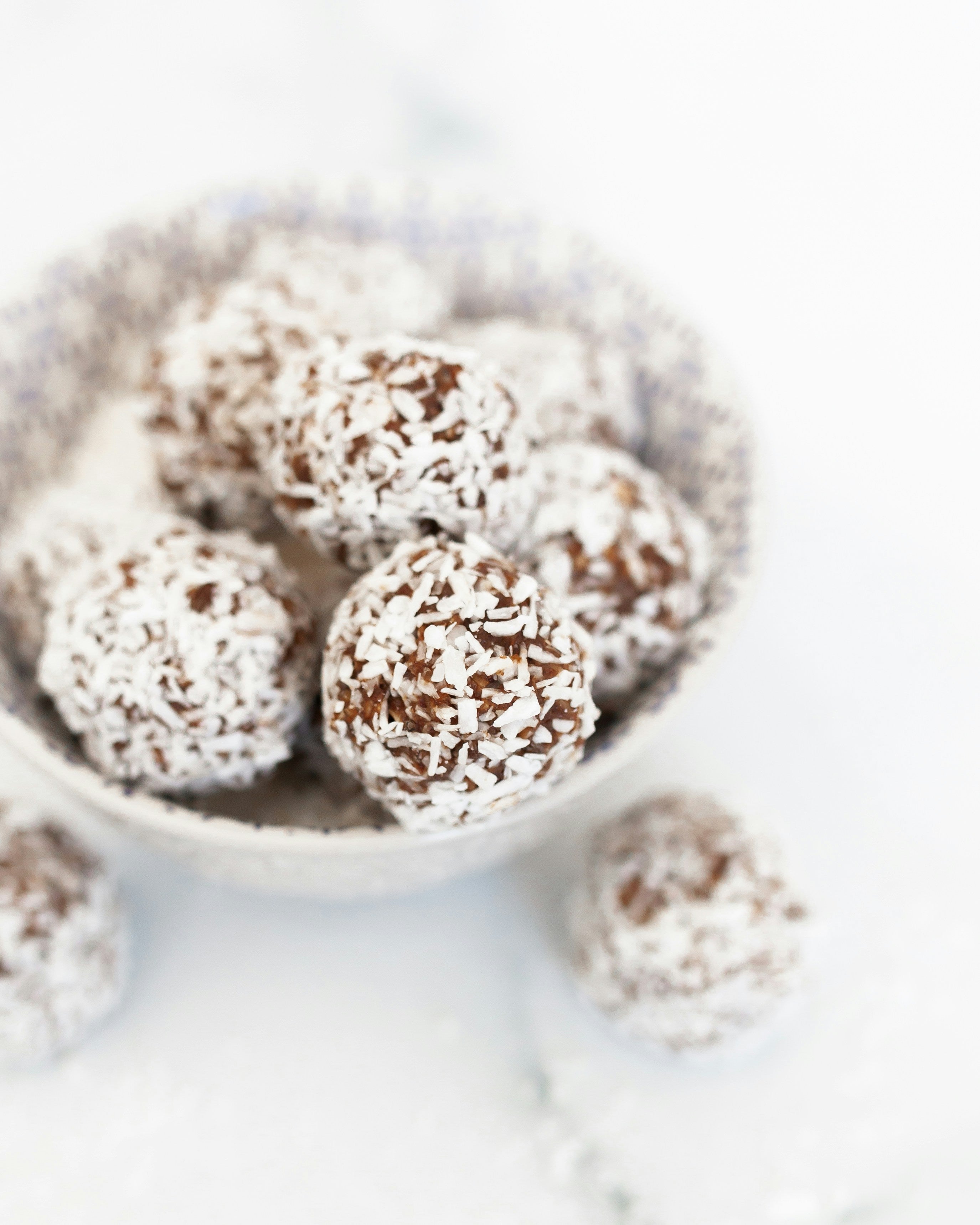 Chocolate Protein Balls – Protelicious Limited